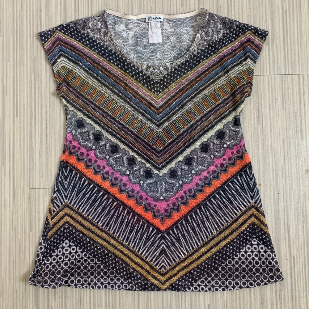 Fun Rock Candy Knit Shirt in size large, EUC